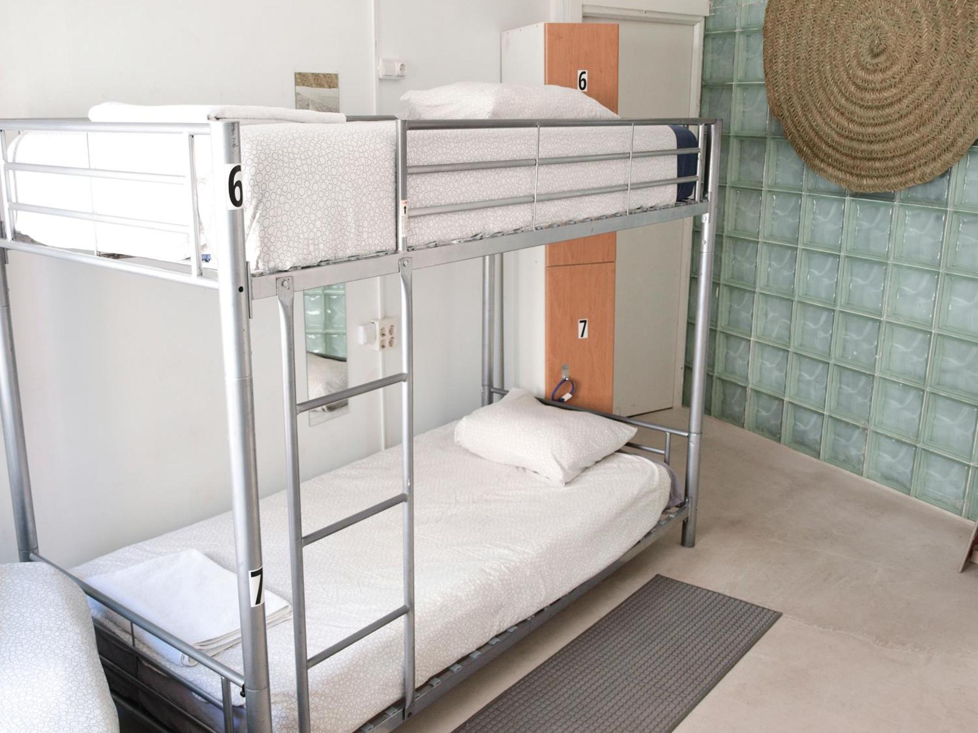 Boga Hostel Madrid Buitenkant foto